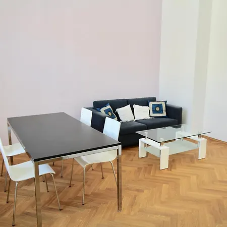Extraordinary 2 Bedrooms Flatel In Best Location *