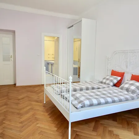 Extraordinary 2 Bedrooms Flatel In Best Location *
