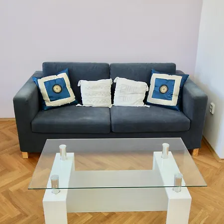 Extraordinary 2 Bedrooms Flatel In Best Location *